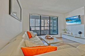 Perfectly Located 2 Bedroom Apartment with Urban Convenience